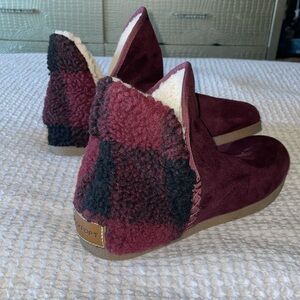 Rockport Burgundy Suede Plaid Sherpa Ankle Booties